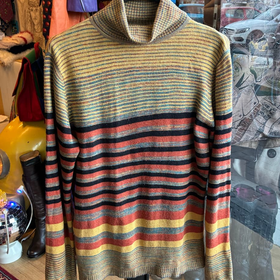 Line Knit