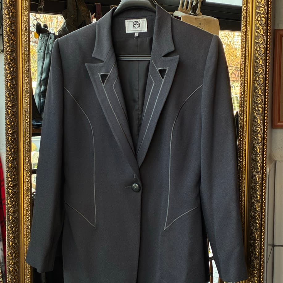 Shadow Stitch Blazer — 90’s Urban Tailoring