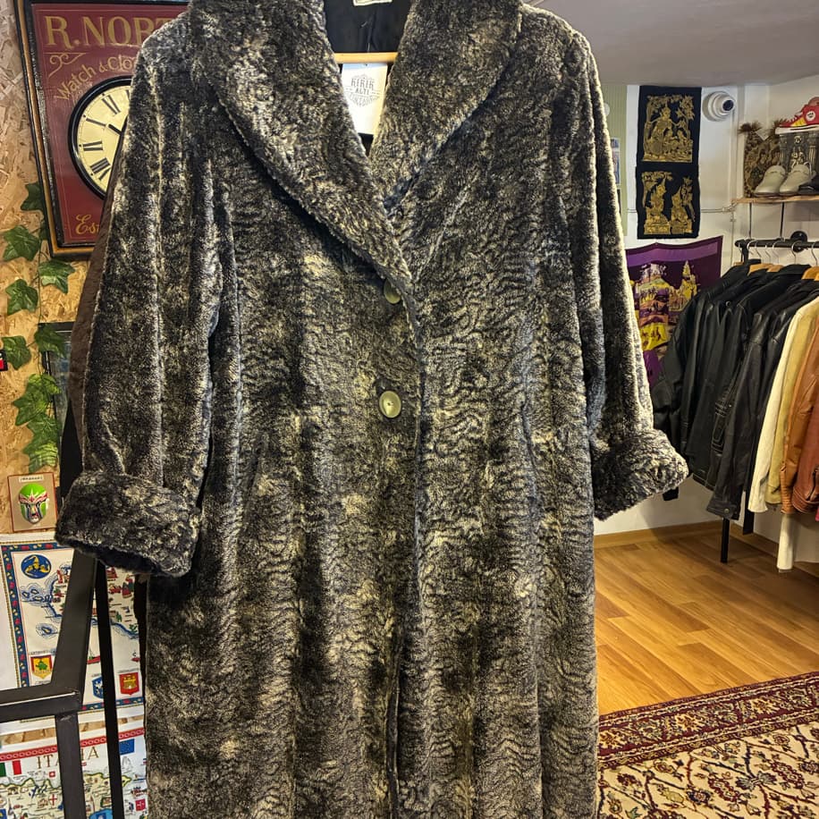 Fur on, morals off COAT