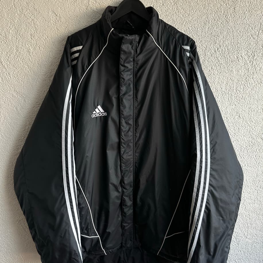 Vintage Adidas Mont