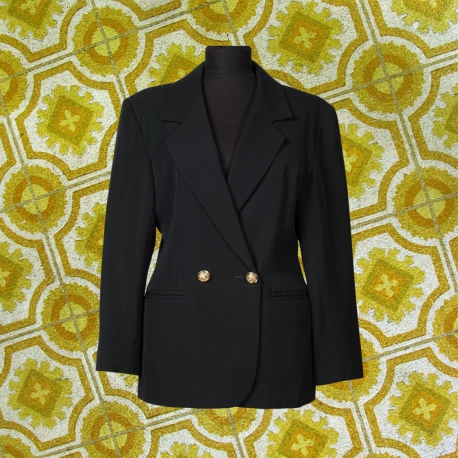 GOLD DÜĞMELİ SİYAH BLAZER