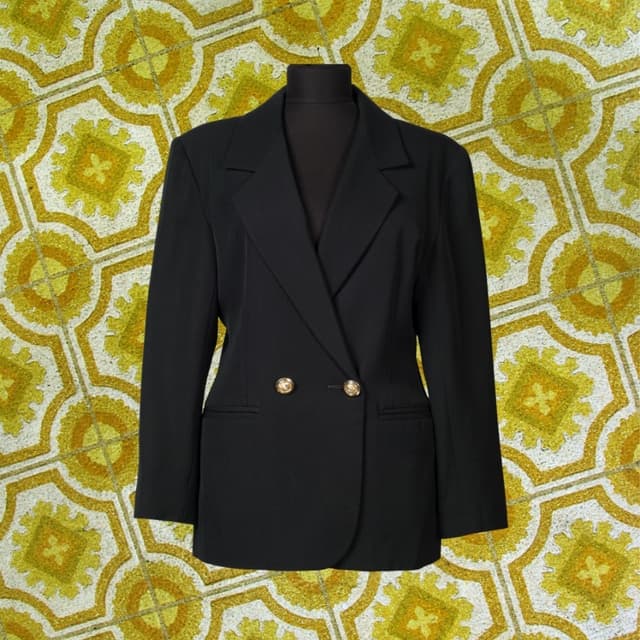 GOLD DÜĞMELİ SİYAH BLAZER
