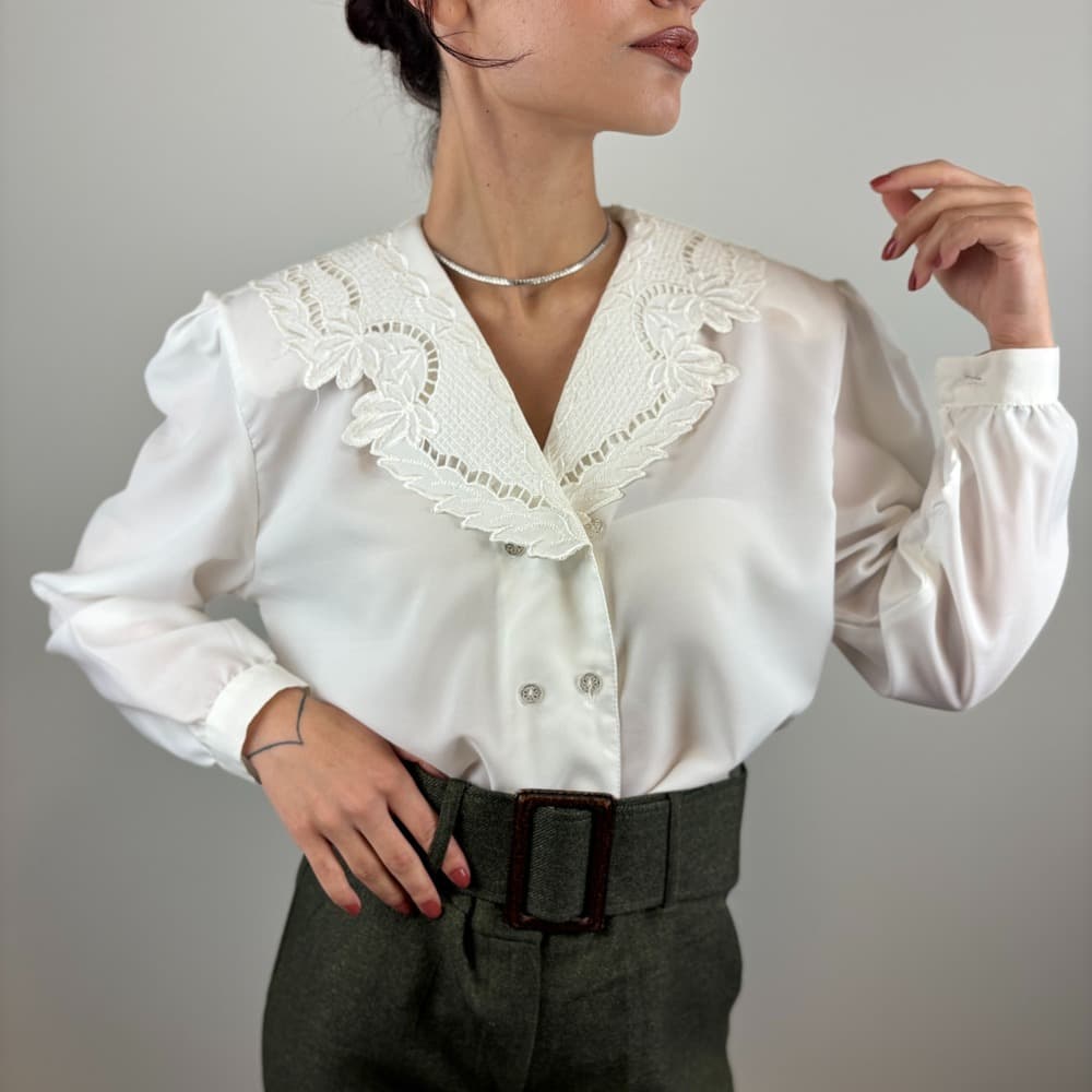Yaka İşlemeli Vintage Gömlek