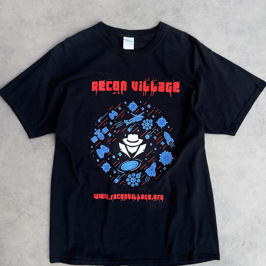 Recon Village Tshirt L